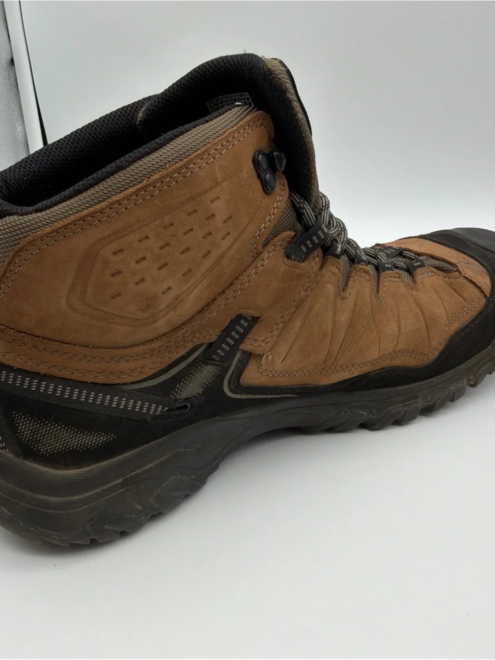 KEEN Targhee IV Mid Mens Leather Hiking Boots Shoes Size 14 Brown Waterproof